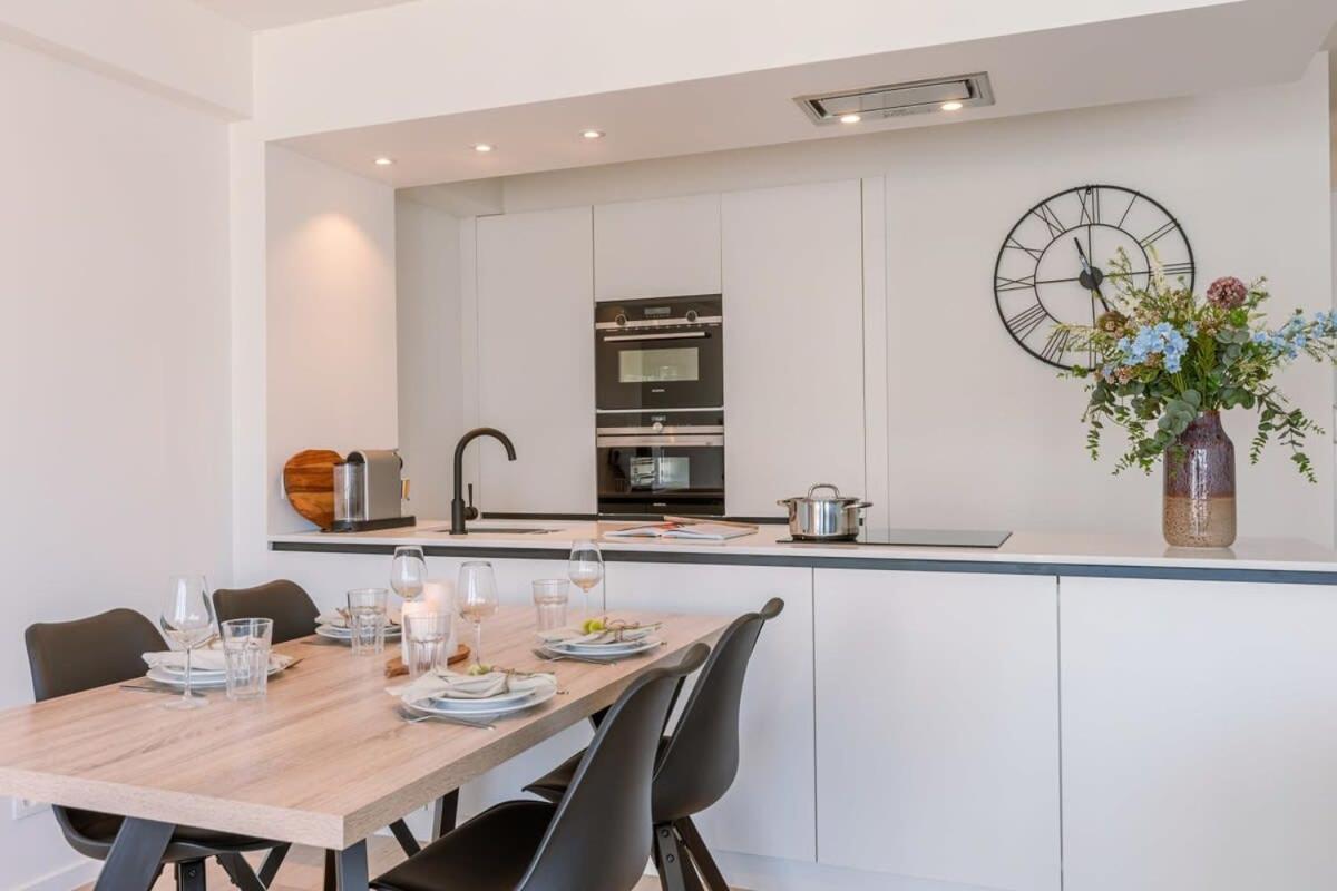 Huswell - Lovely Apartment With Lateral Sea View And Parking Остенде Екстер'єр фото