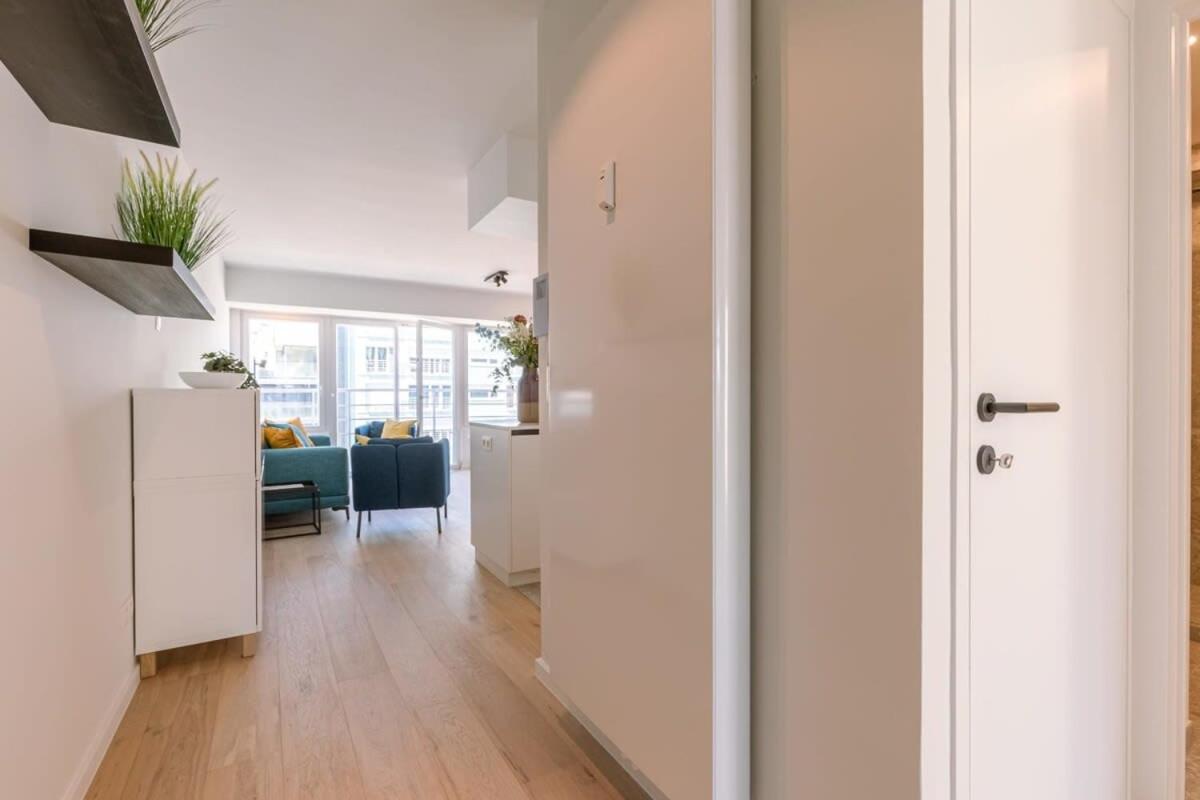 Huswell - Lovely Apartment With Lateral Sea View And Parking Остенде Екстер'єр фото