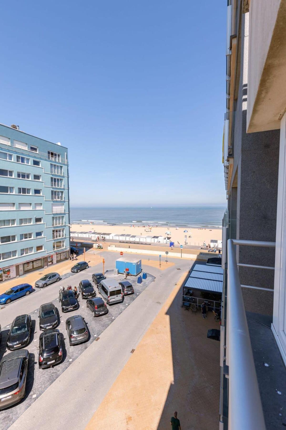 Huswell - Lovely Apartment With Lateral Sea View And Parking Остенде Екстер'єр фото